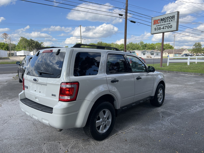 2010 Ford Escape 4