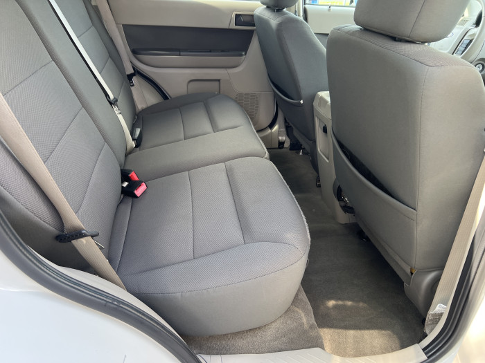 2010 Ford Escape 10
