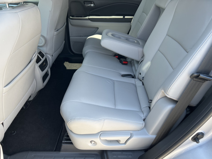 2021 Honda Pilot SE 9