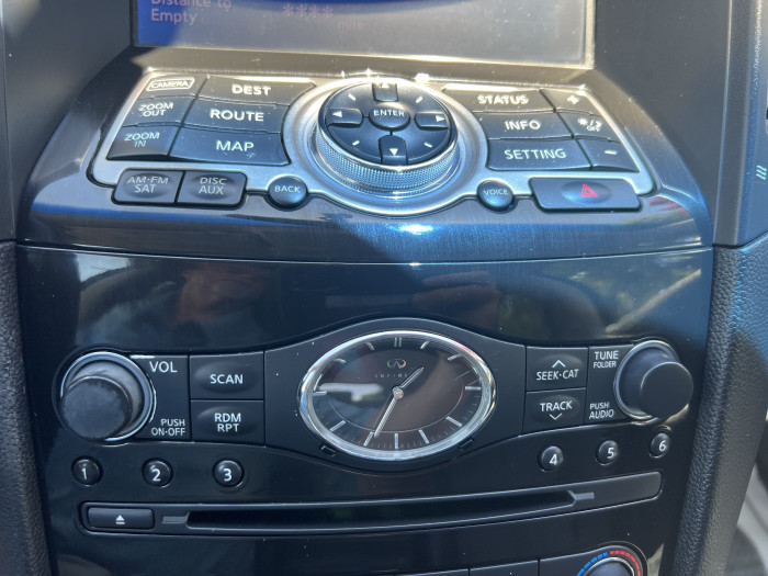 2013 Infiinit FX 37 19