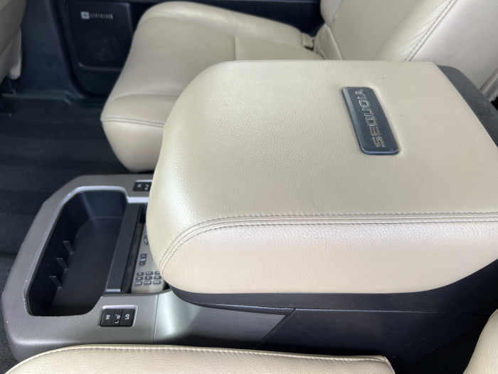 2014 Toyota Sequoia 4X4 12