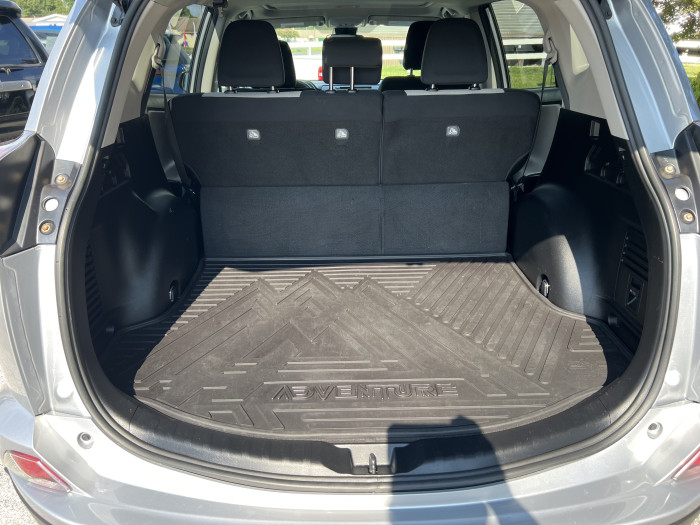 2018 Toyota Rav4 AWD 10