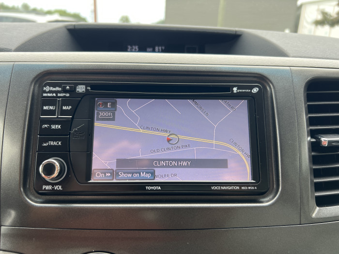 2013 Toyota Sienna XLE 20