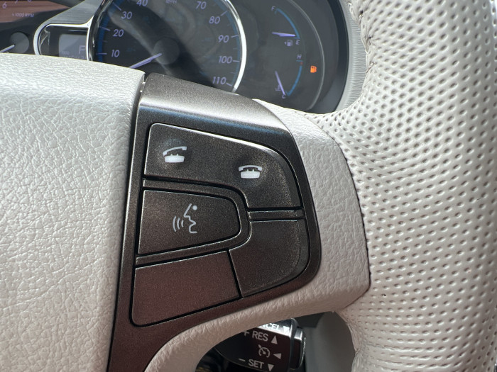 2013 Toyota Sienna XLE 22