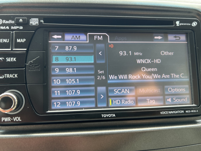 2013 Toyota Sienna XLE 26