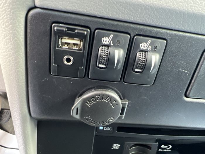 2016 Toyota Sienna XLE 18