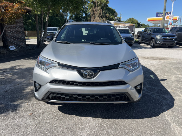 2018 Toyota RAV4 SE 7