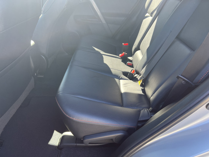 2018 Toyota RAV4 SE 10