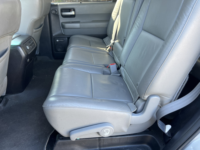 2016 Toyota Sequoia LTD 10