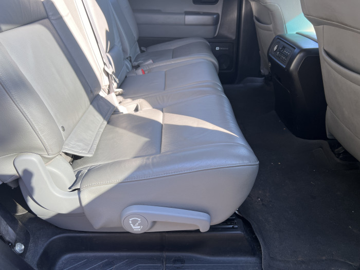 2016 Toyota Sequoia LTD 14