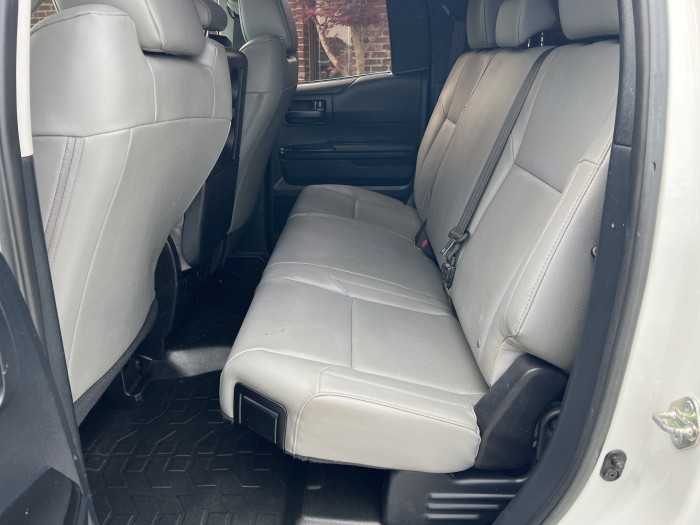 2017 Toyota Tundra 4X4 8