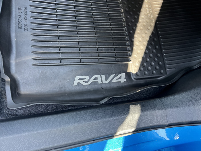 2018 Toyota Rav4 4X4 13