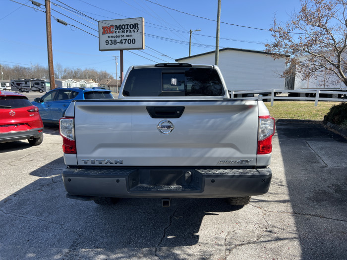 2017 Nissan Titan 4X4 3