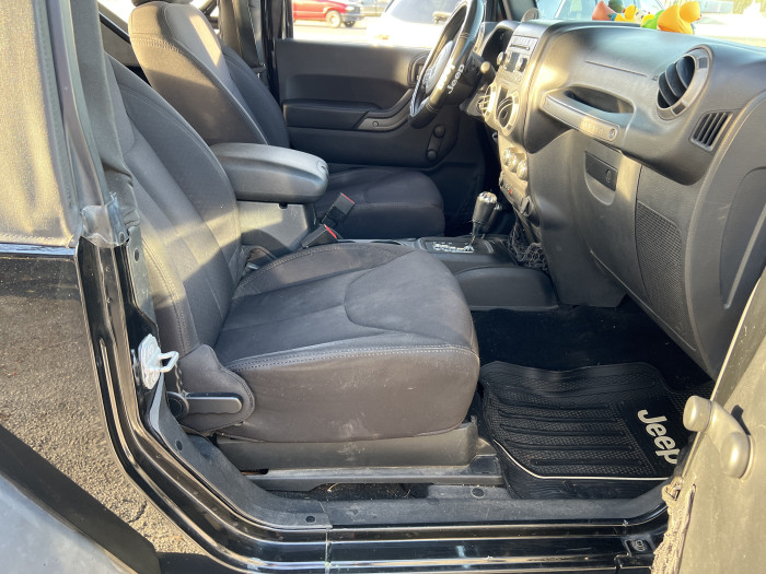 2014 Jeep Wrangler 4X4 9